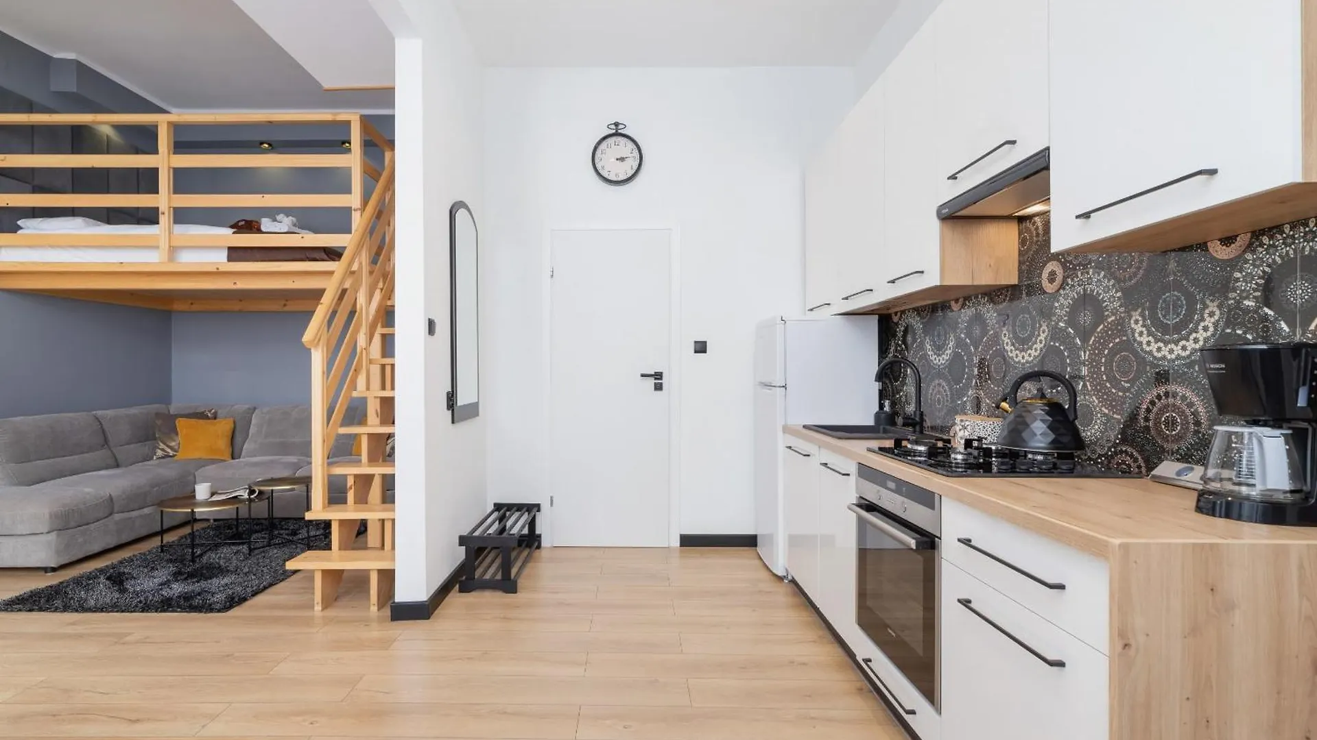 Arianska Studio With Mezzanine Cracow Center By Noclegi Renters Krakow 0*,  Poland