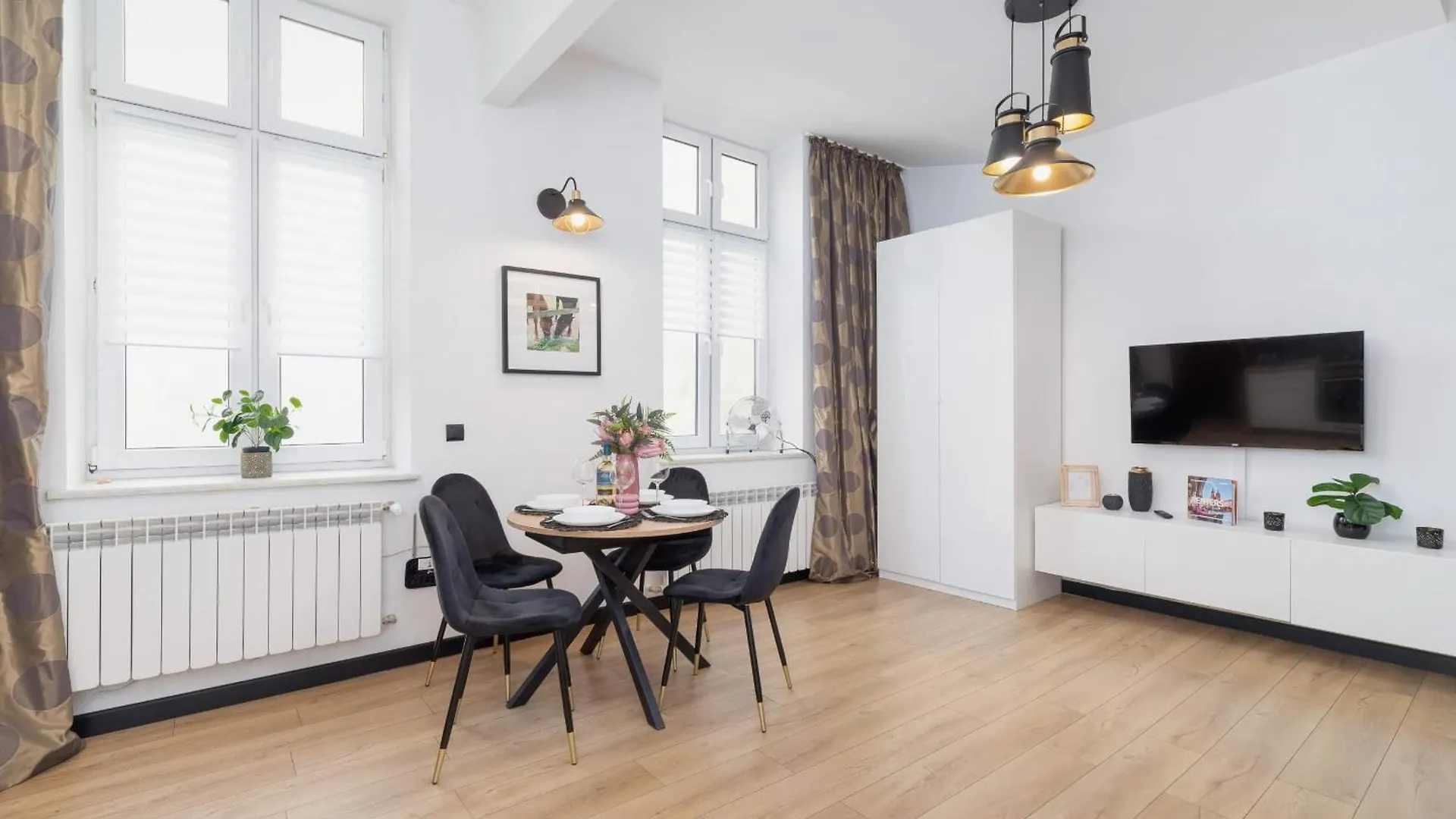 Arianska Studio With Mezzanine Cracow Center By Noclegi Renters Krakow